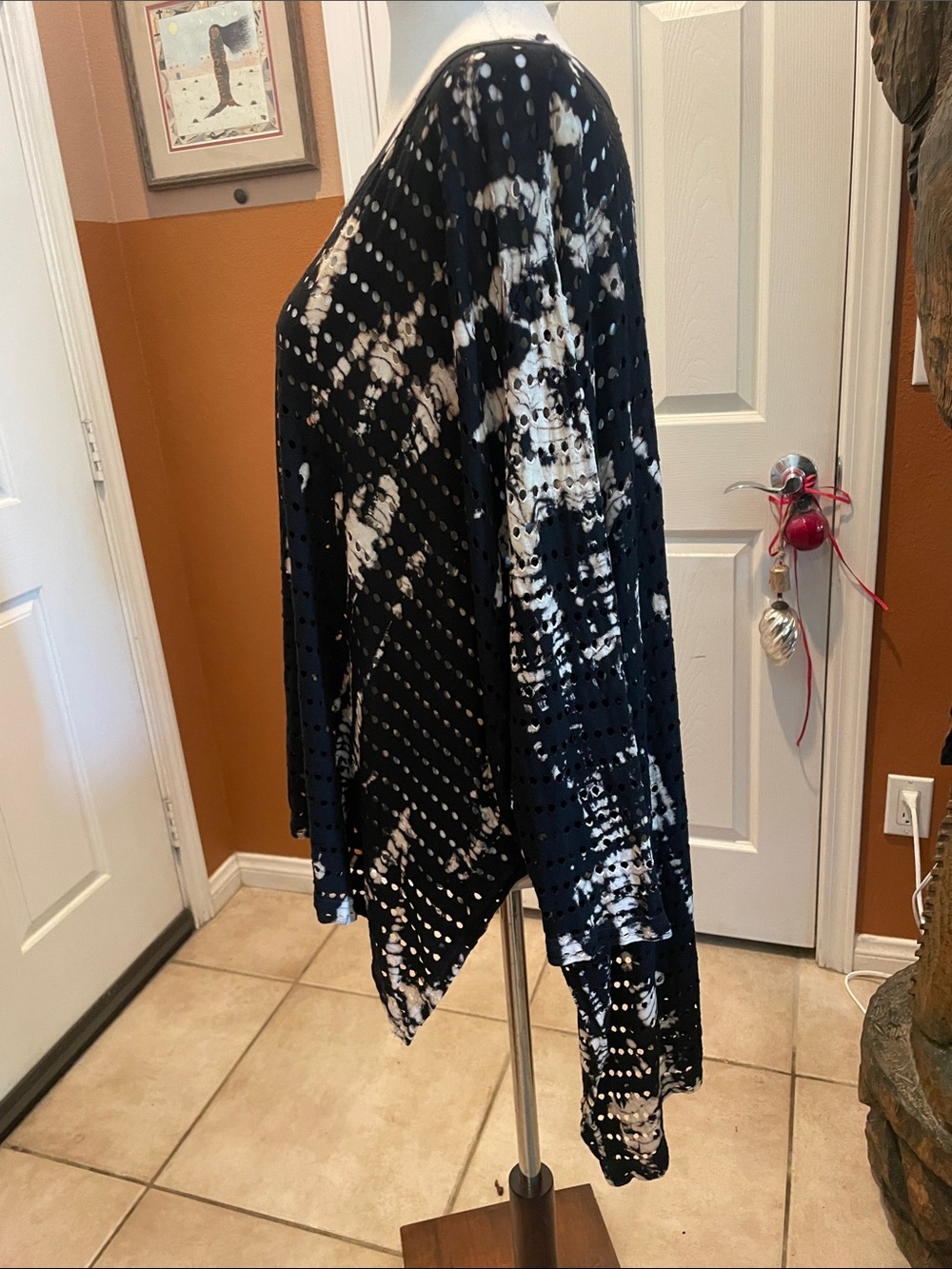 Hard Tail Tie-Dye Black & Cream Stretch  Scoop Neck Tunic - Picture 2 of 7